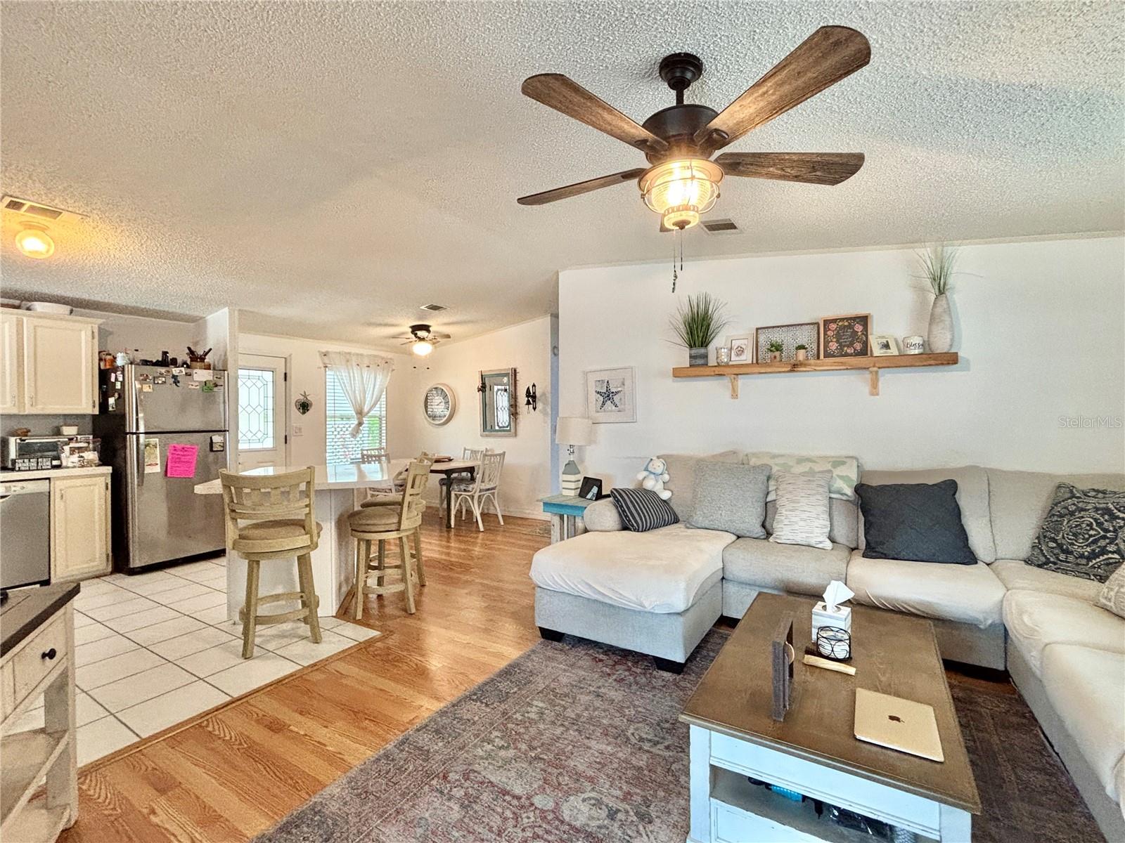 102 AMERICANA CT NE #206, ST PETERSBURG, FL, 33702