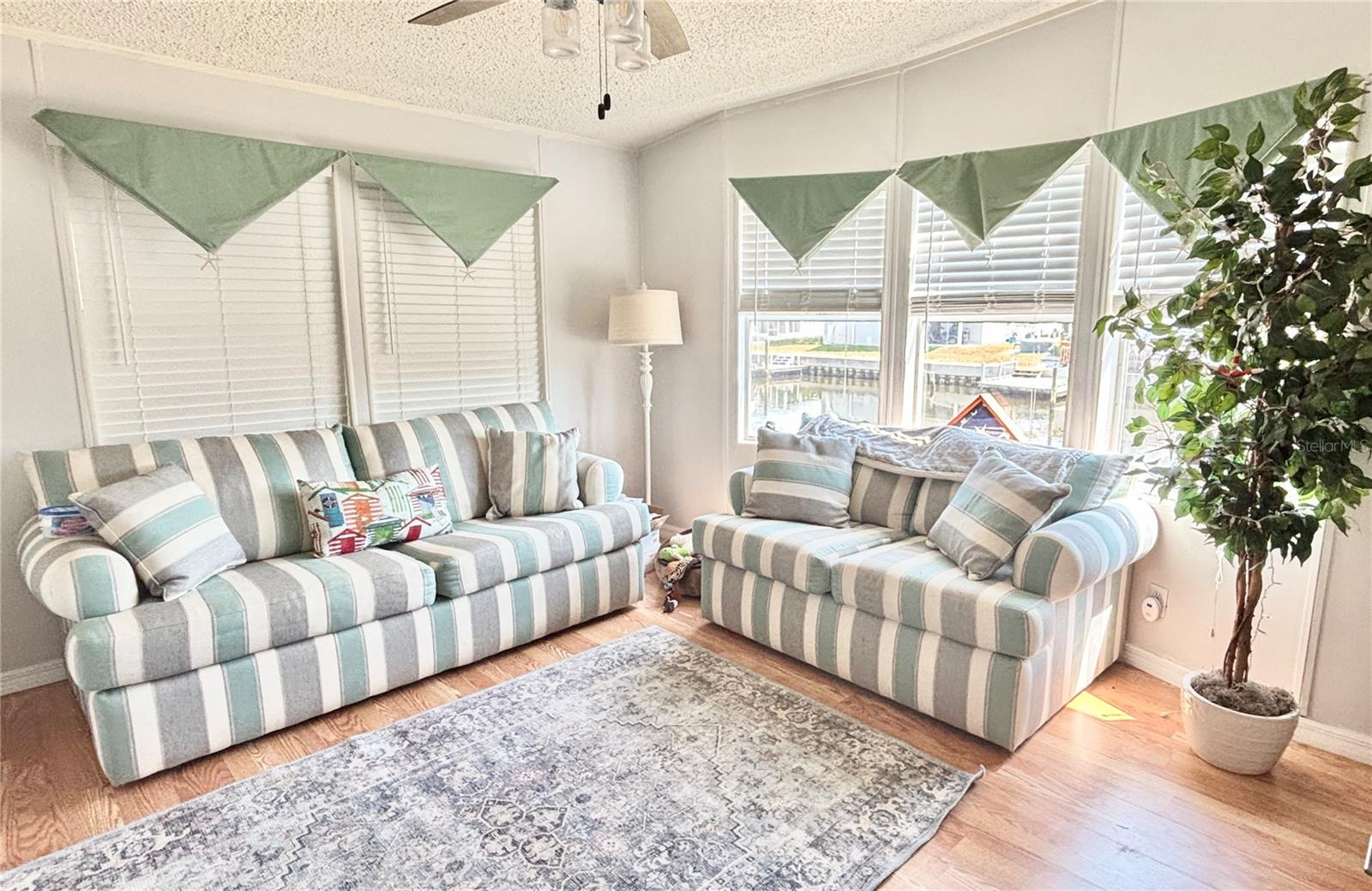 102 AMERICANA CT NE #206, ST PETERSBURG, FL, 33702