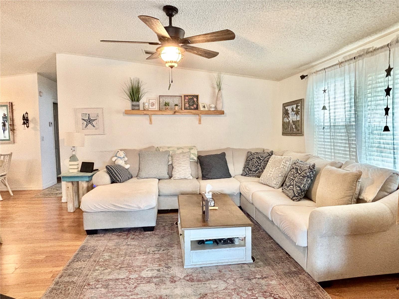 102 AMERICANA CT NE #206, ST PETERSBURG, FL, 33702