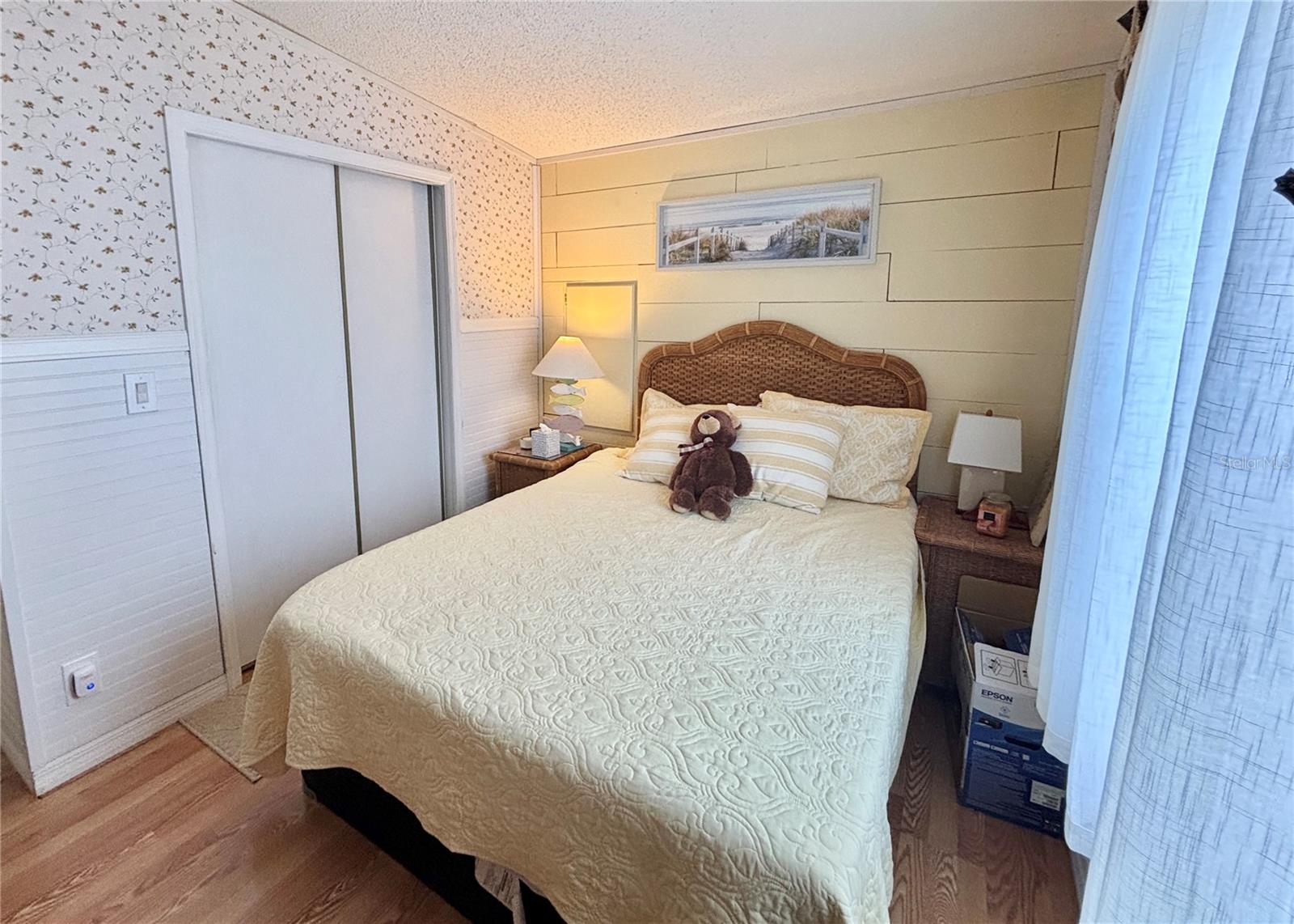 102 AMERICANA CT NE #206, ST PETERSBURG, FL, 33702