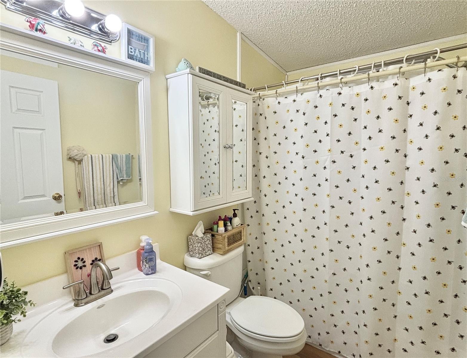 102 AMERICANA CT NE #206, ST PETERSBURG, FL, 33702
