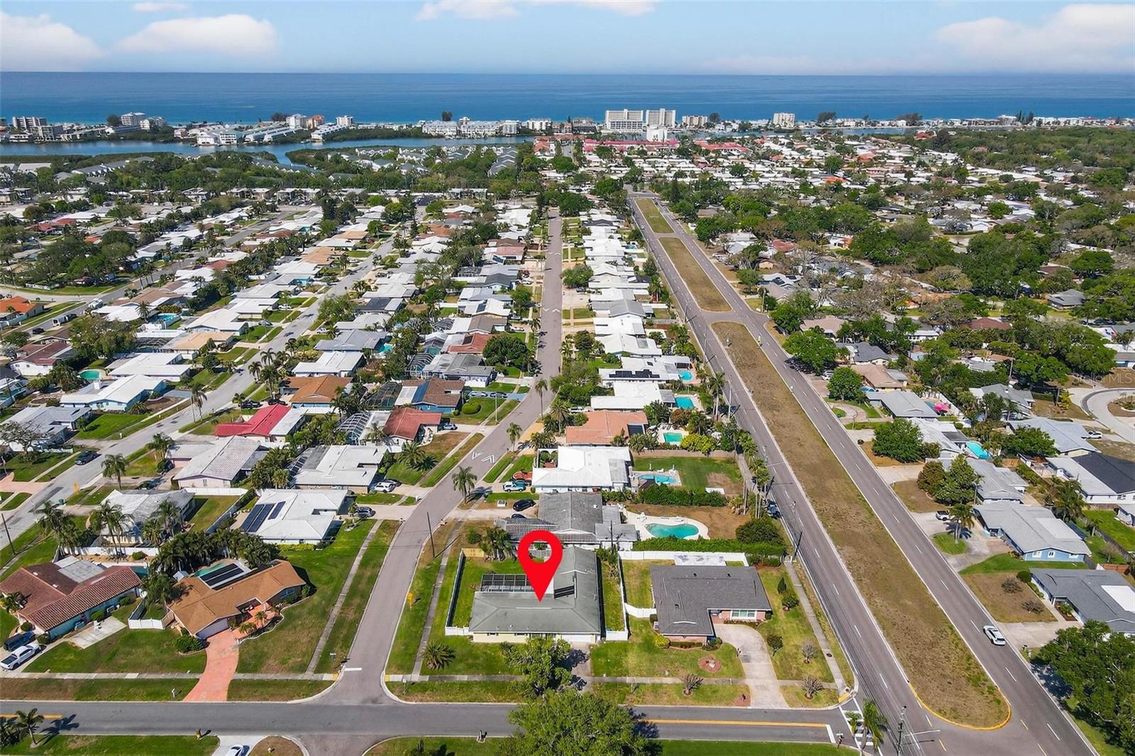 10100 COMMODORE DR, SEMINOLE, FL, 33776
