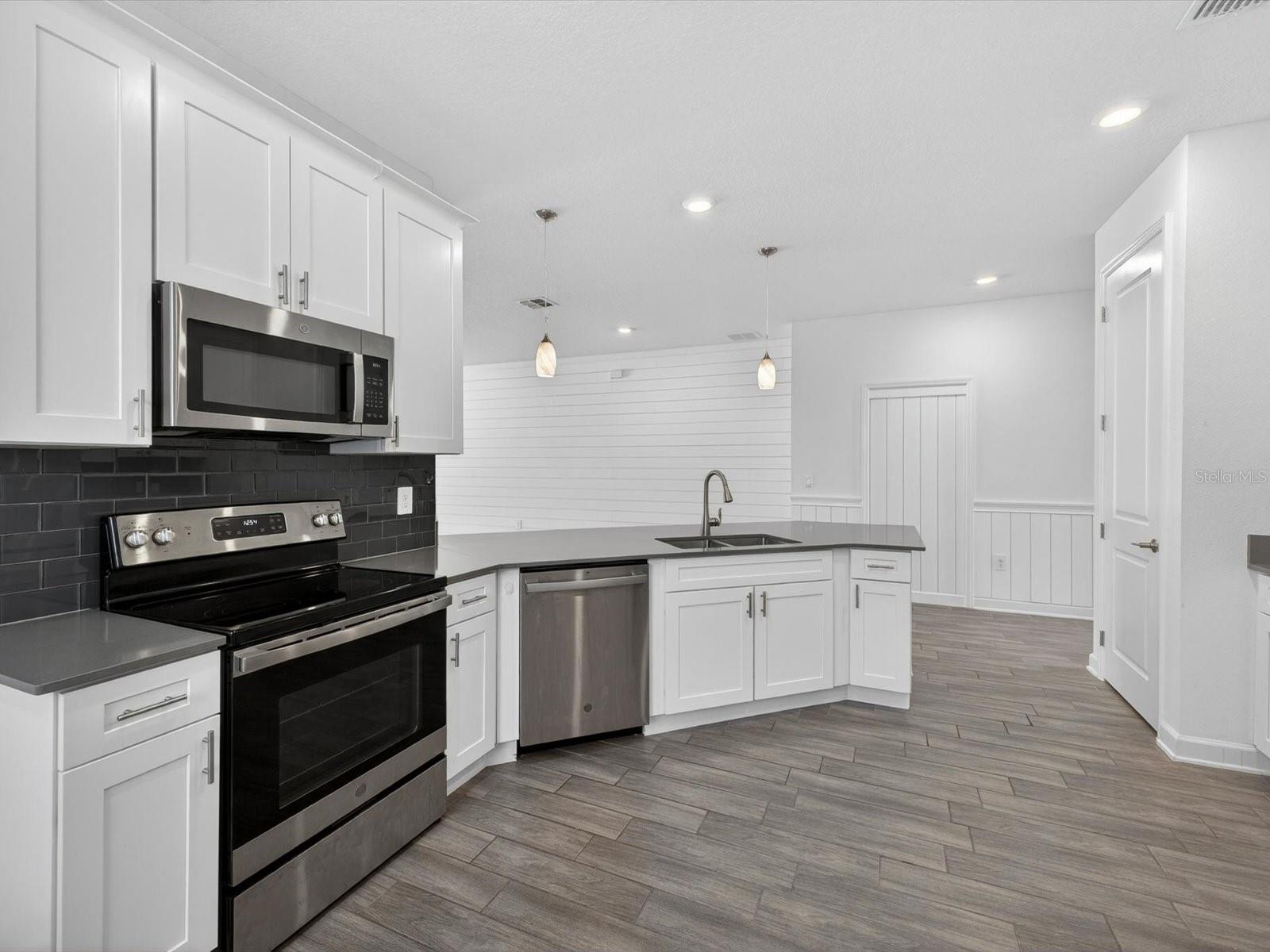2894 CAMDEN WAY, DAVENPORT, FL, 33837