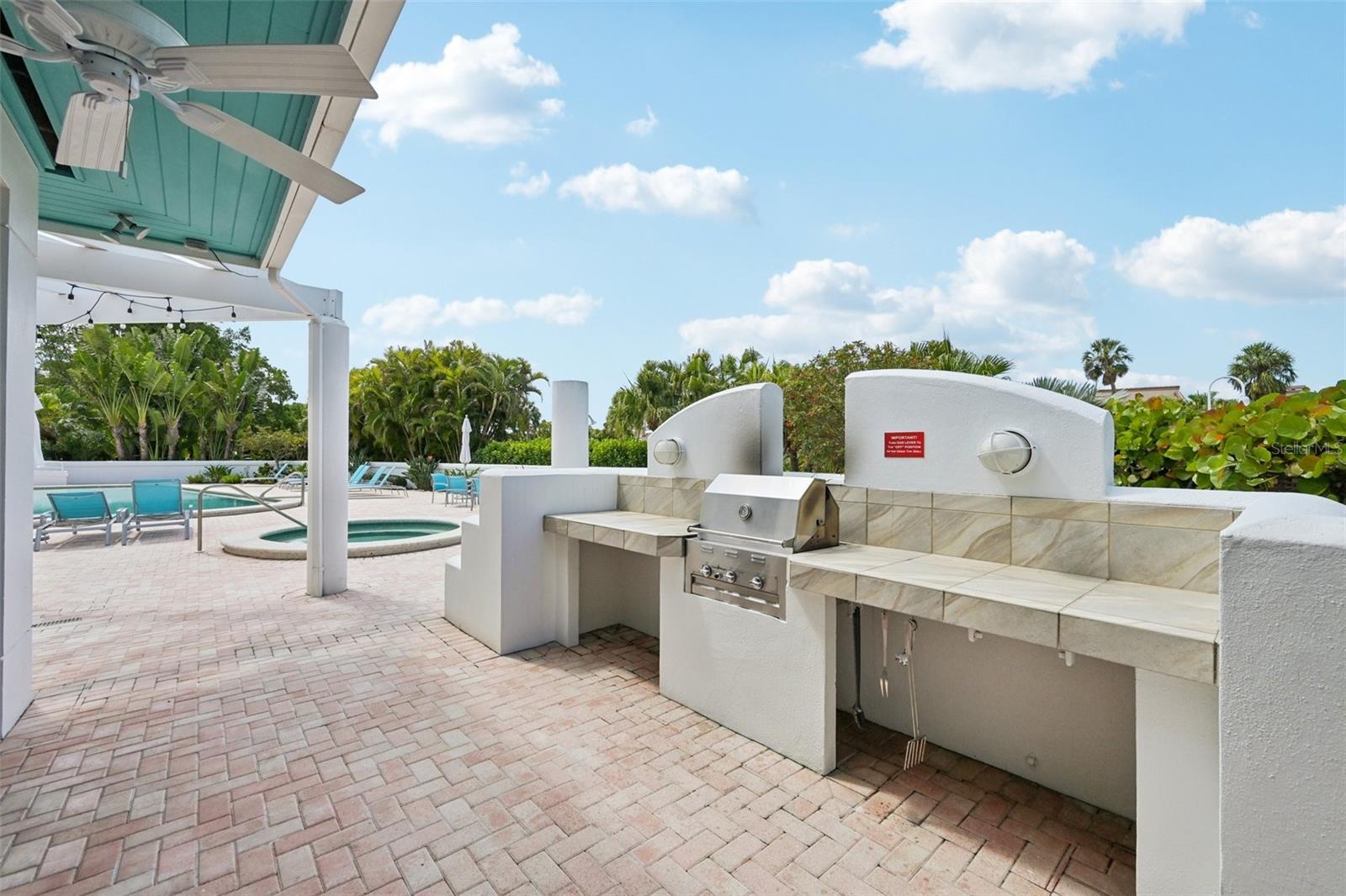 2450 HARBOURSIDE DR #244, LONGBOAT KEY, FL, 34228