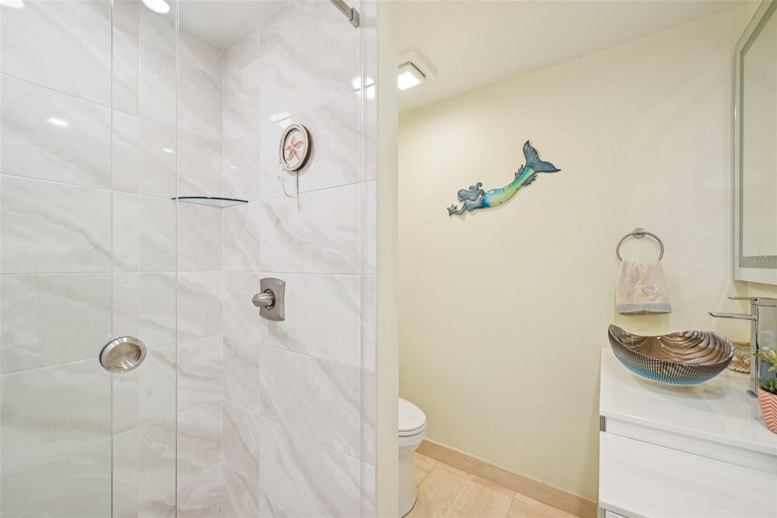 2450 HARBOURSIDE DR #244, LONGBOAT KEY, FL, 34228