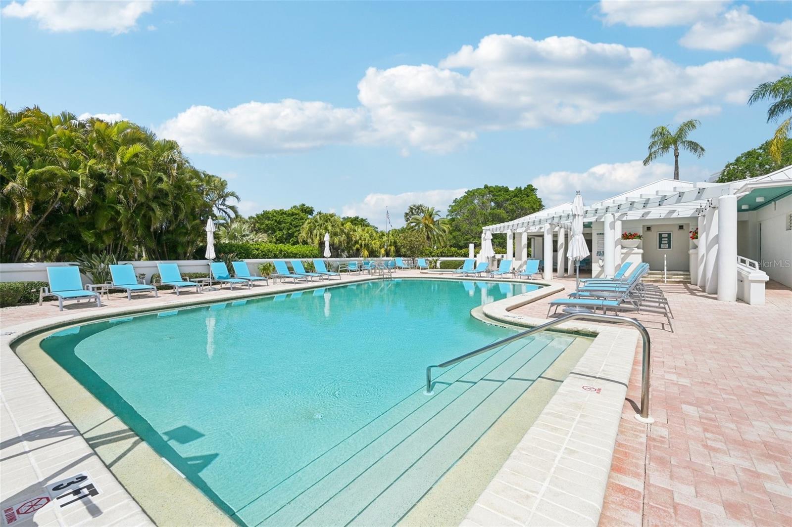 2450 HARBOURSIDE DR #244, LONGBOAT KEY, FL, 34228