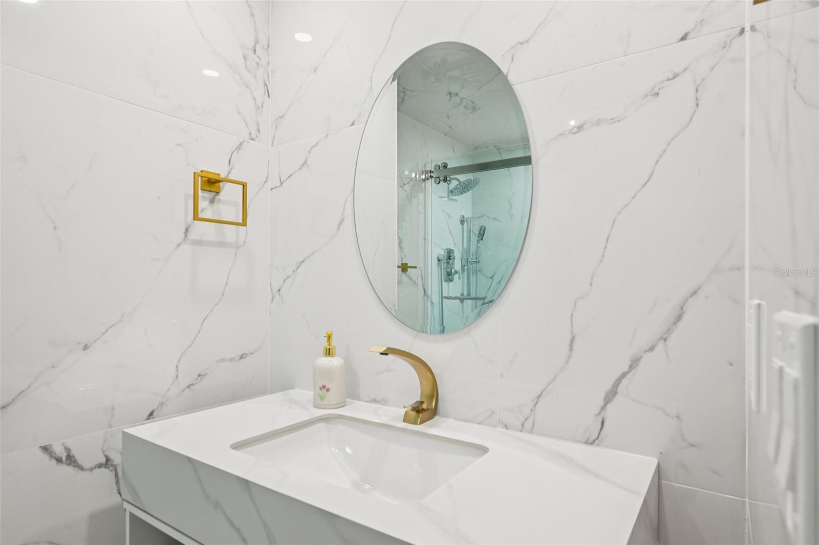 2450 HARBOURSIDE DR #244, LONGBOAT KEY, FL, 34228