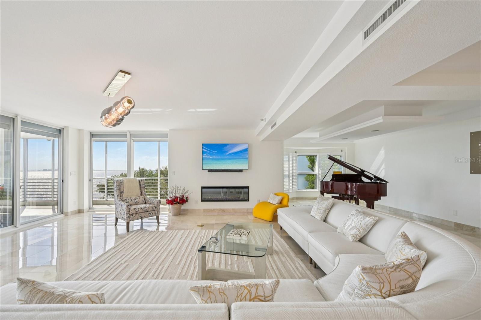 2450 HARBOURSIDE DR #244, LONGBOAT KEY, FL, 34228
