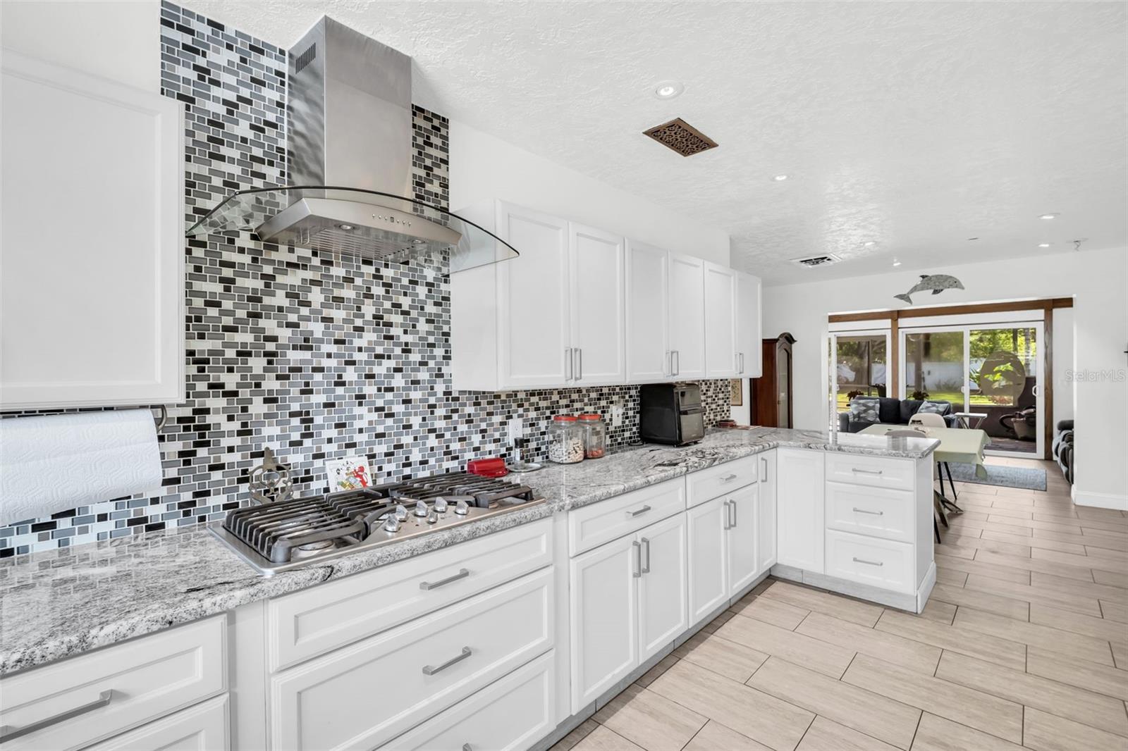 2796 FOREST PKWY S, LARGO, FL, 33771