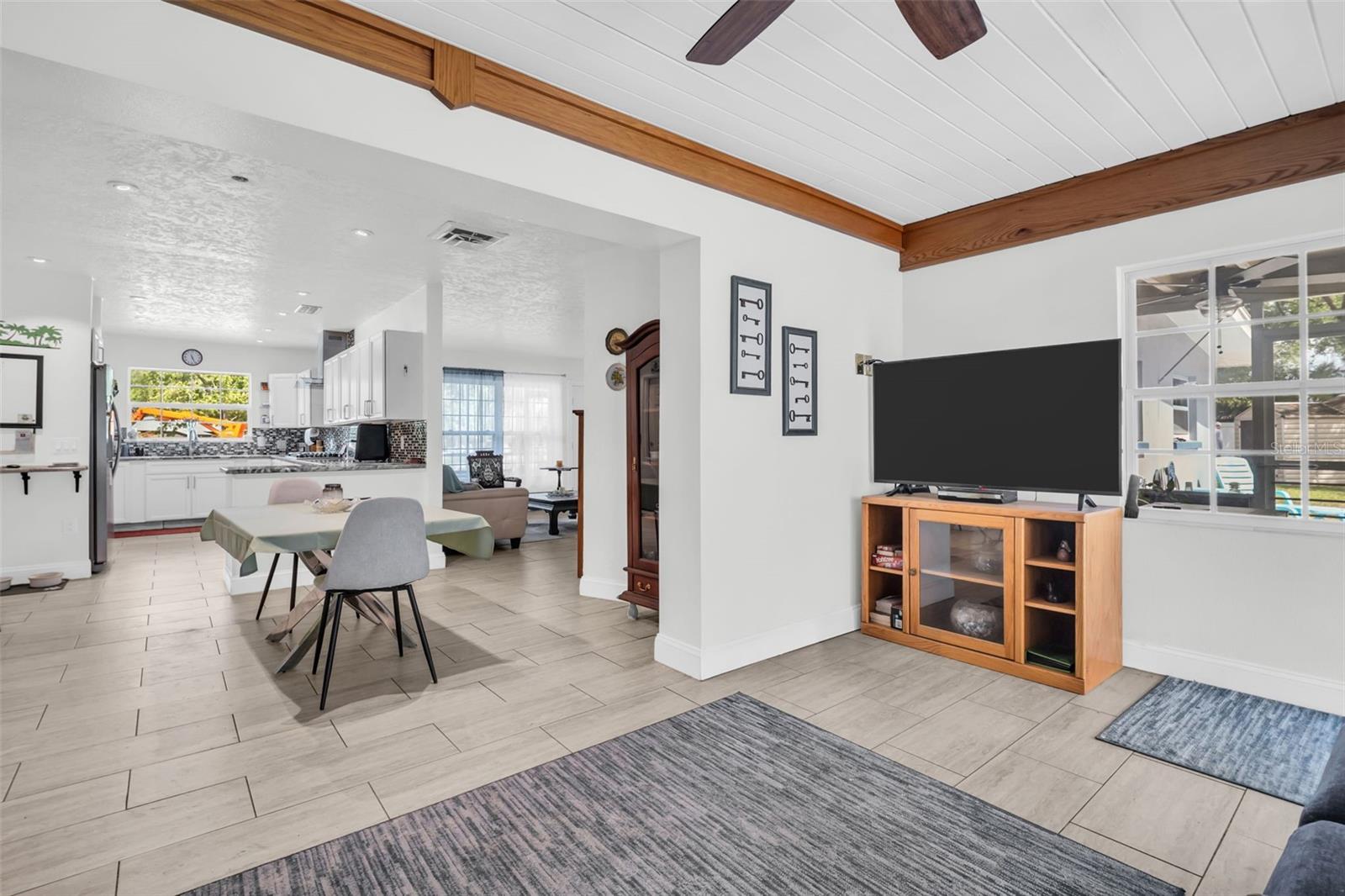 2796 FOREST PKWY S, LARGO, FL, 33771