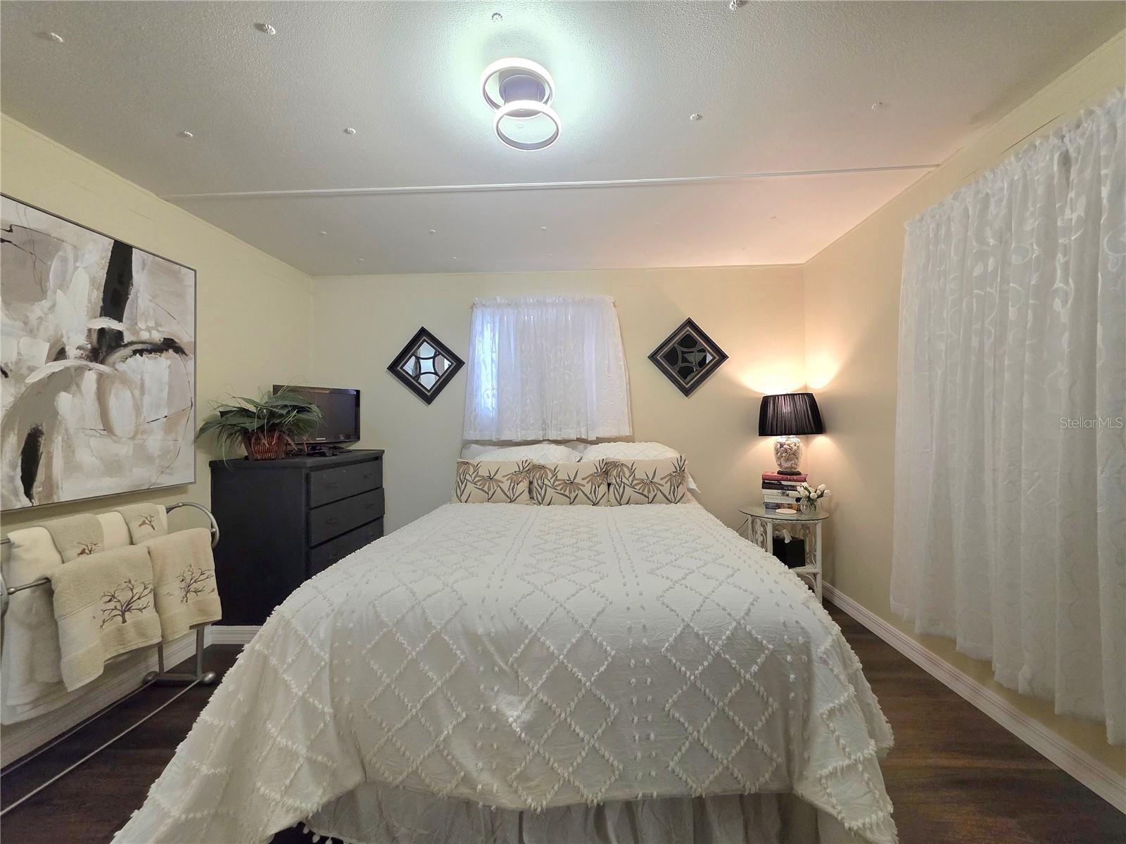 37135 SANDRA AVE, ZEPHYRHILLS, FL, 33542