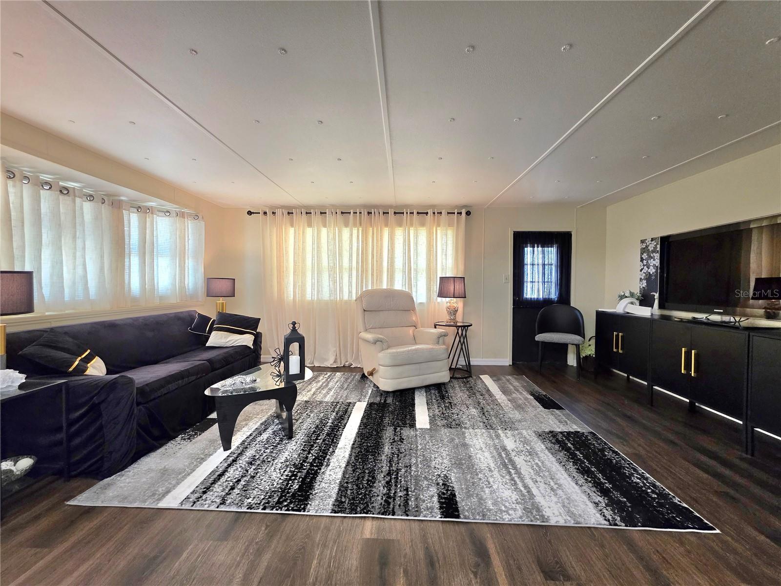 37135 SANDRA AVE, ZEPHYRHILLS, FL, 33542