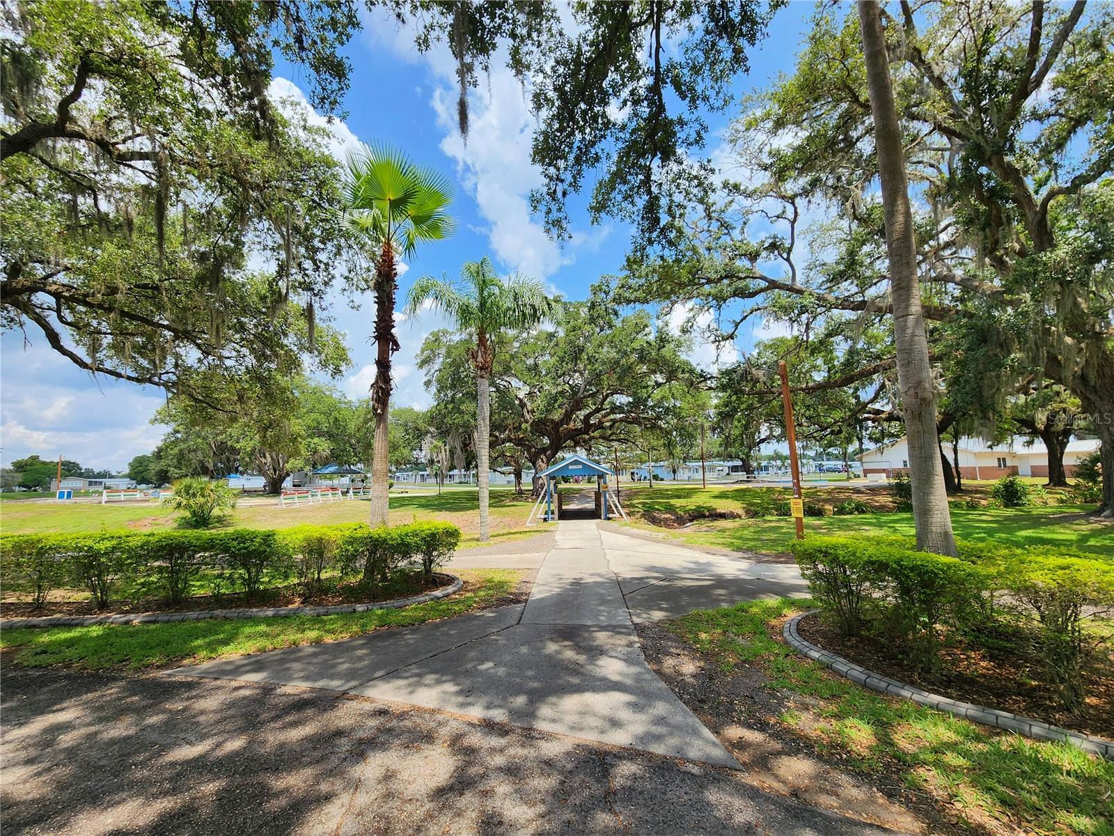 37135 SANDRA AVE, ZEPHYRHILLS, FL, 33542
