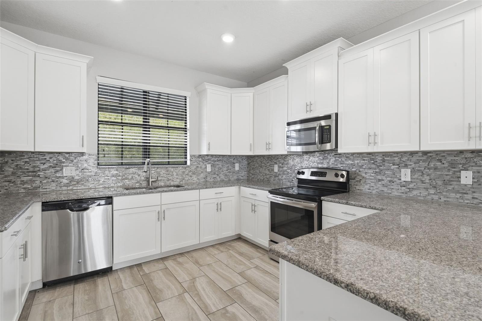 1341 SHINNECOCK HILLS DR, DAVENPORT, FL, 33896