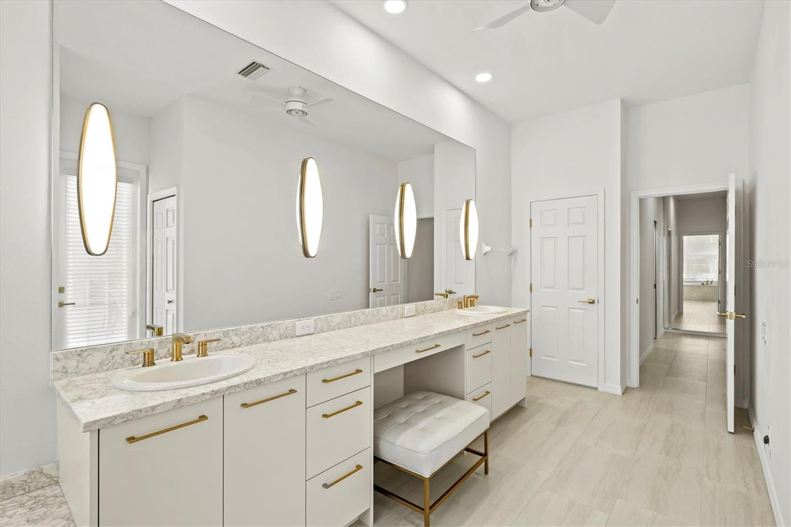 7857 WILTON CRESCENT CIR, UNIVERSITY PARK, FL, 34201