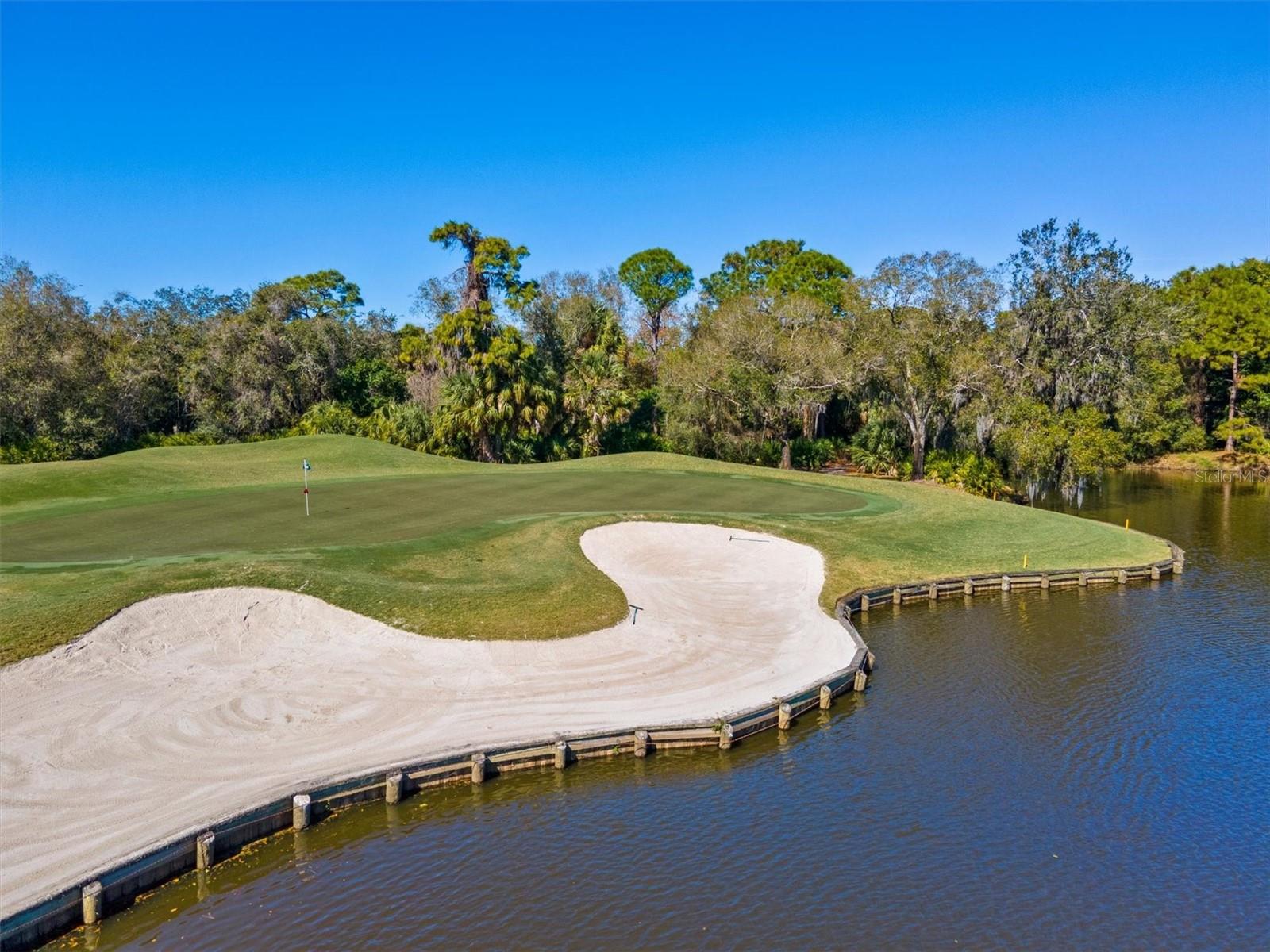 7857 WILTON CRESCENT CIR, UNIVERSITY PARK, FL, 34201