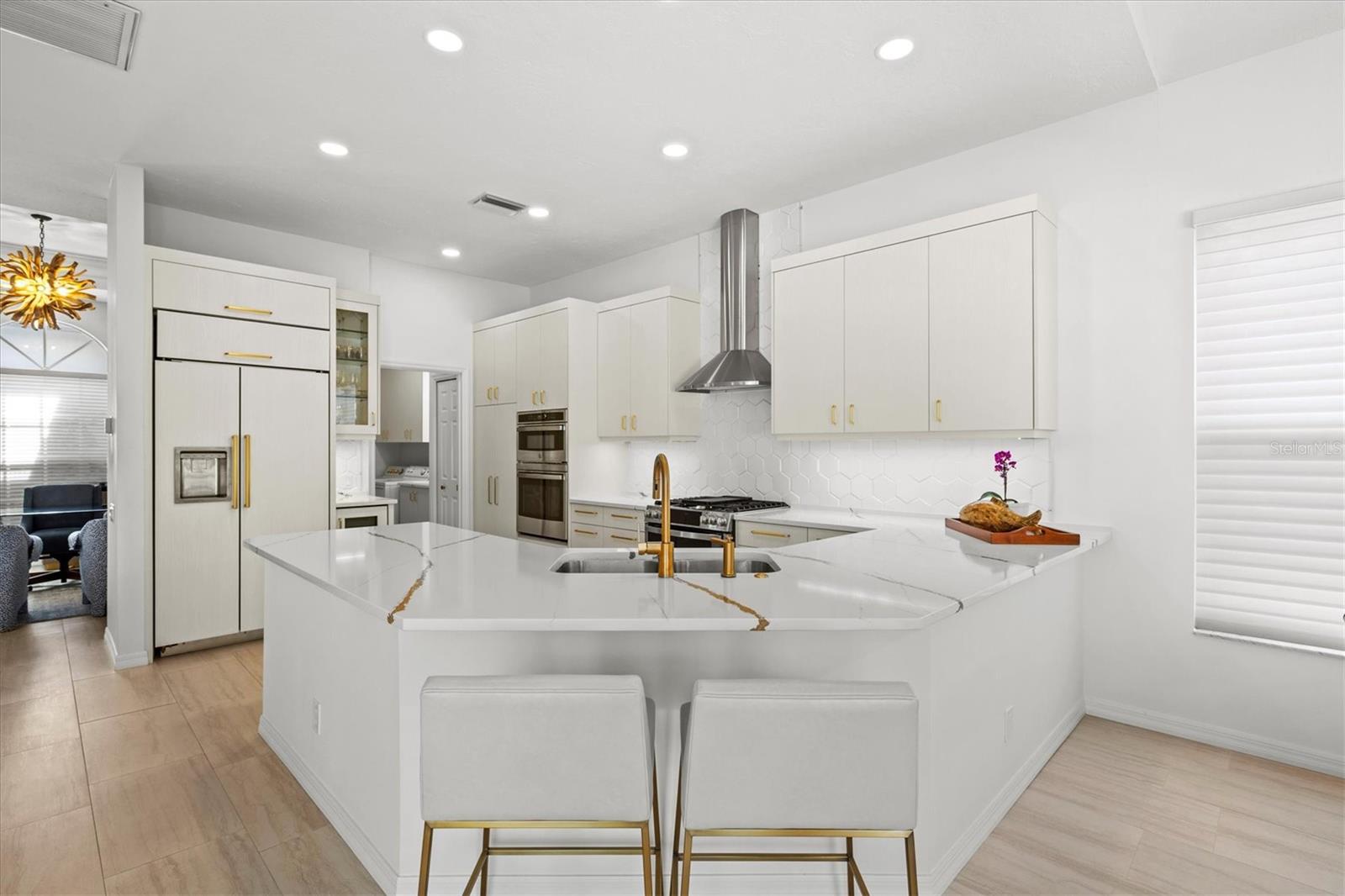 7857 WILTON CRESCENT CIR, UNIVERSITY PARK, FL, 34201