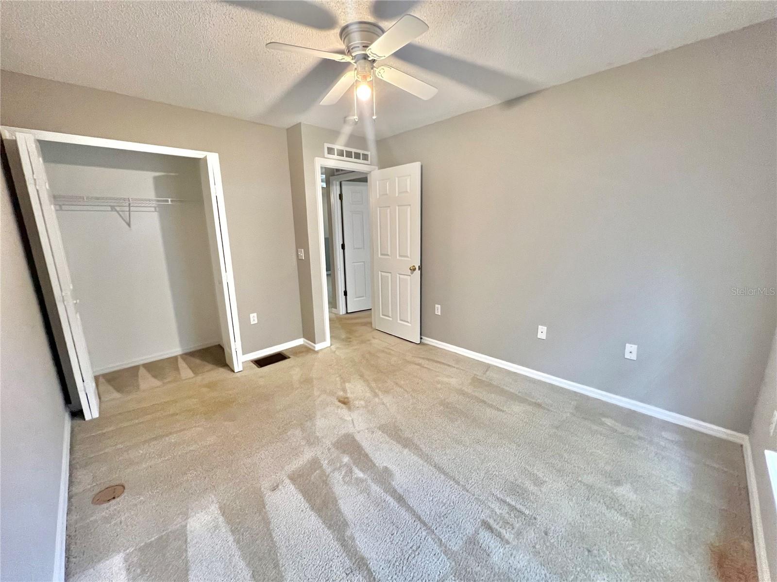 4679 ASHBURN SQUARE DR, TAMPA, FL, 33610