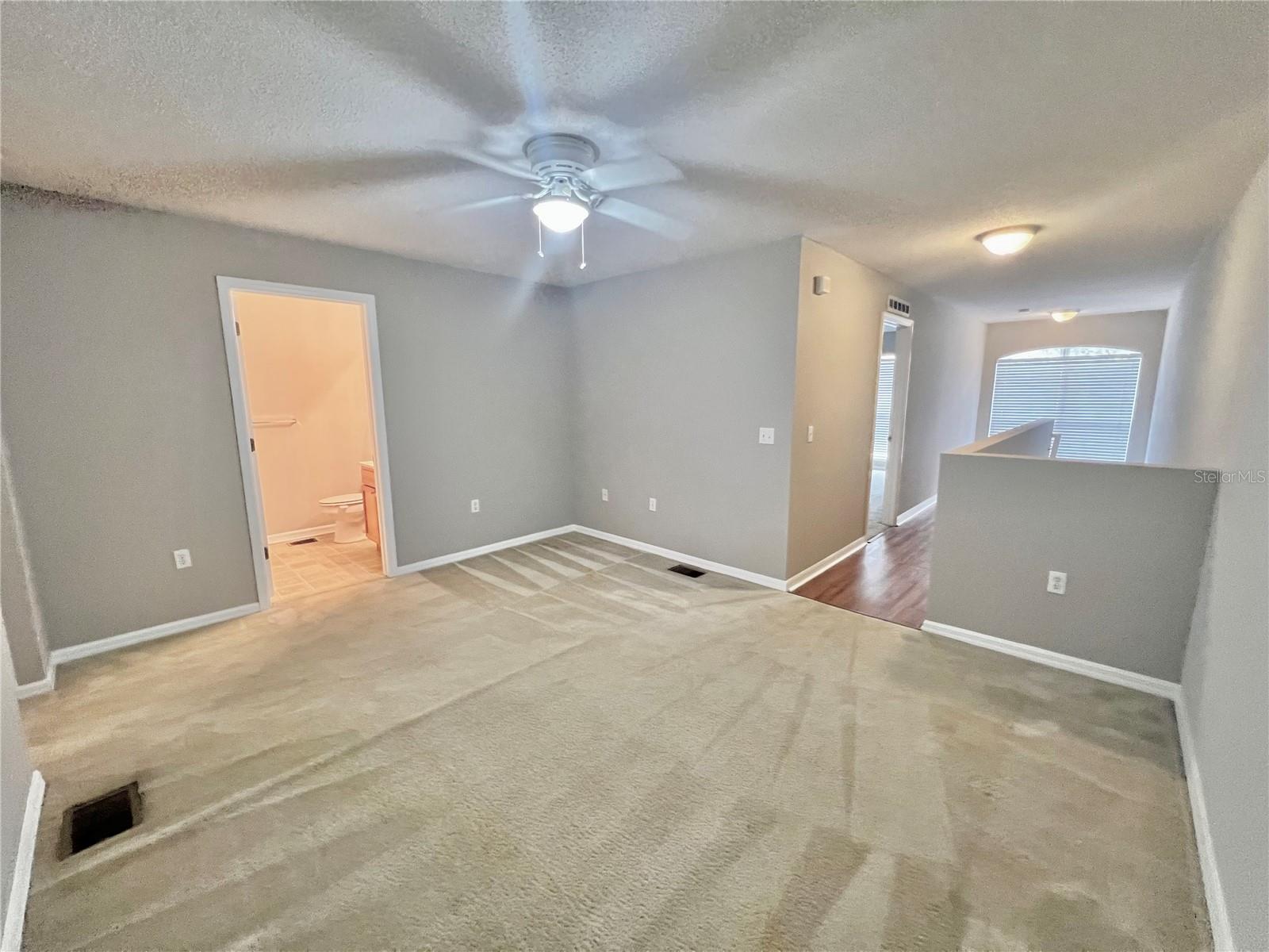 4679 ASHBURN SQUARE DR, TAMPA, FL, 33610