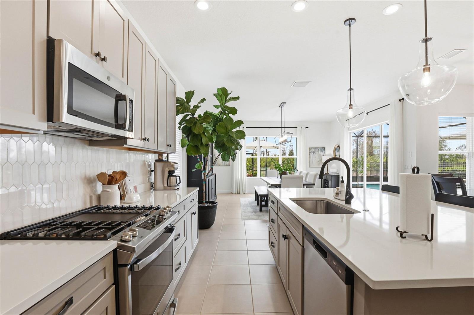 32490 TREE OF LIFE AVE, WESLEY CHAPEL, FL, 33543