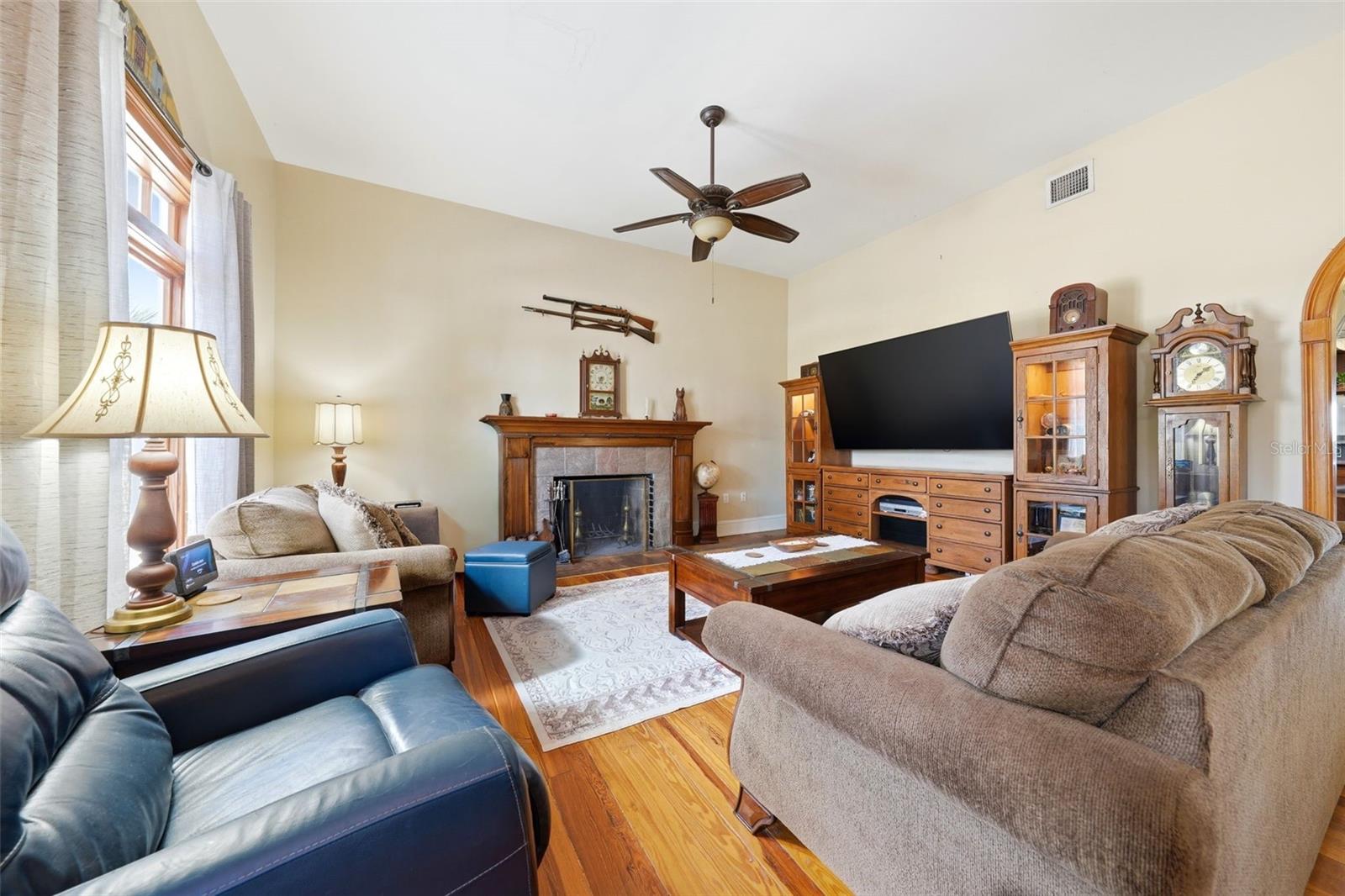 835 BUTCH CASSIDY LN, EUSTIS, FL, 32726