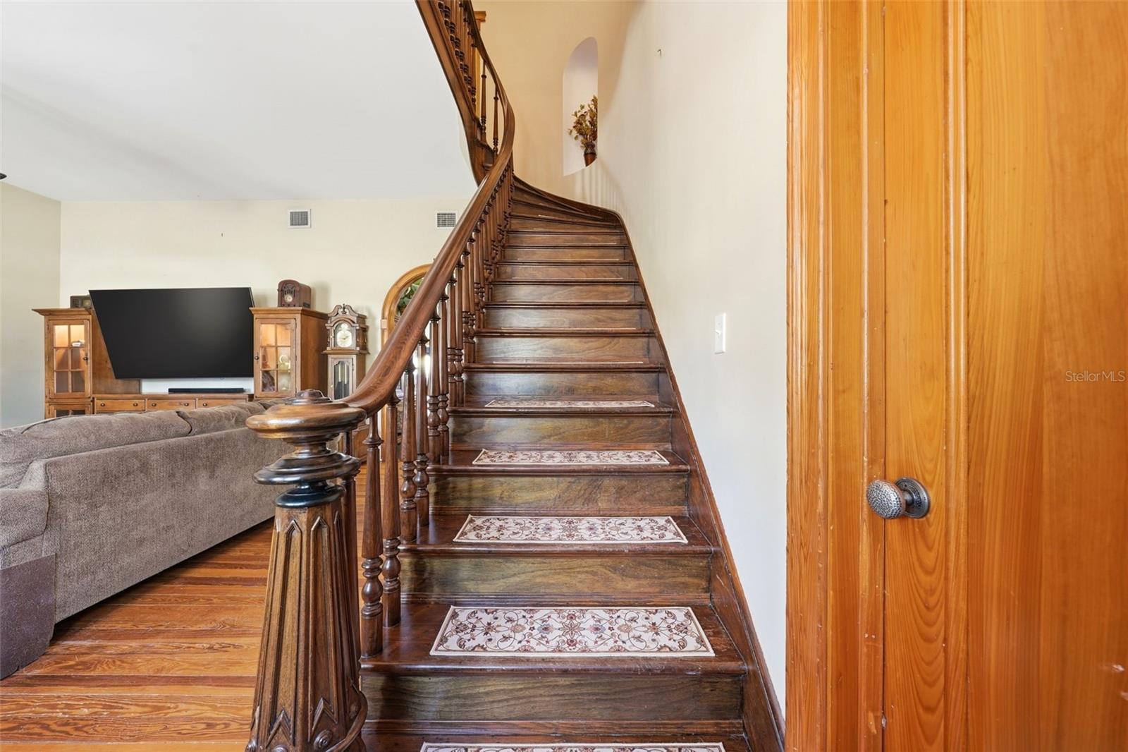 835 BUTCH CASSIDY LN, EUSTIS, FL, 32726