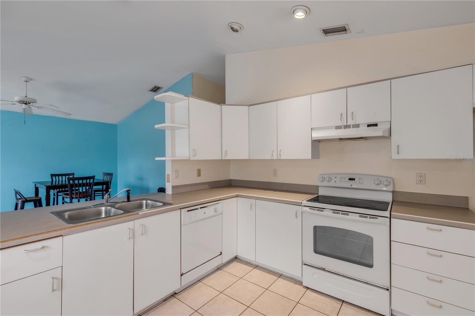 711 RIVER OAKS CIR, NEW SMYRNA BEACH, FL, 32169