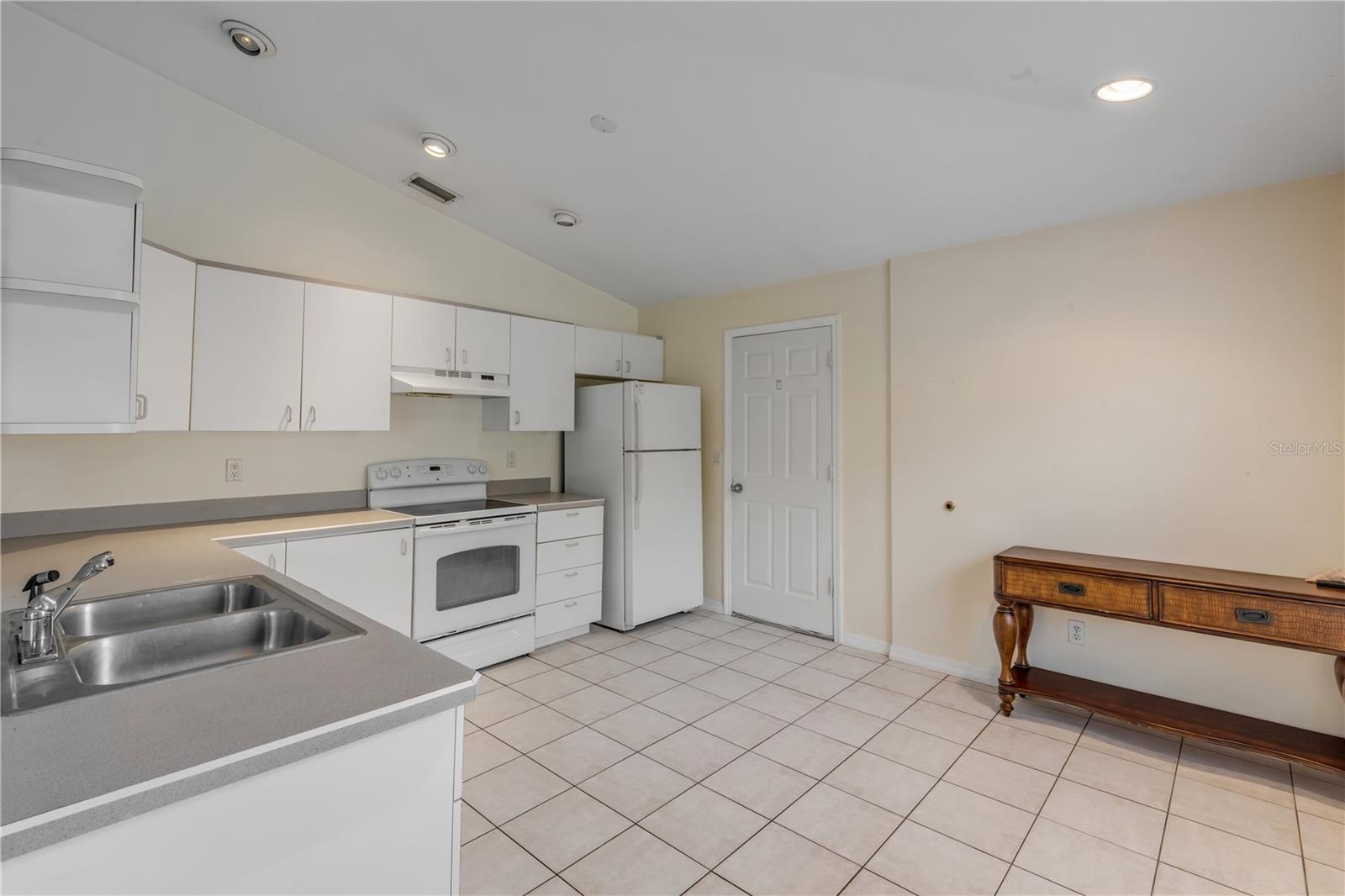 711 RIVER OAKS CIR, NEW SMYRNA BEACH, FL, 32169