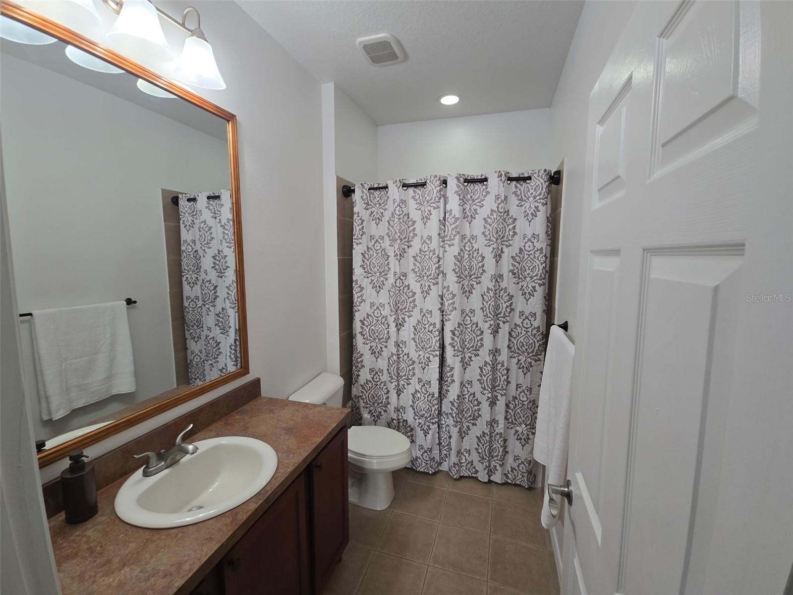 8205 N 12TH ST, TAMPA, FL, 33604