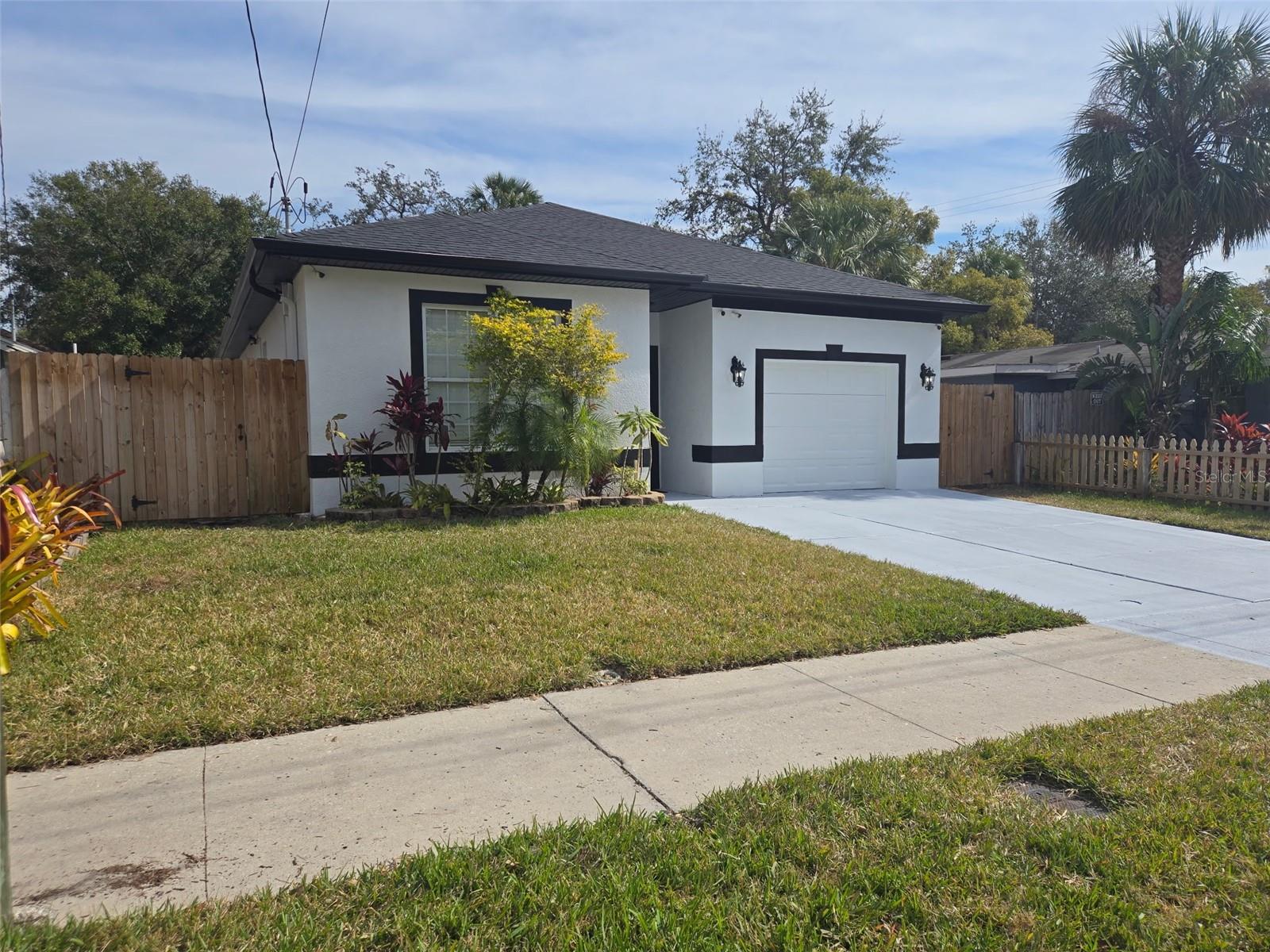 8205 N 12TH ST, TAMPA, FL, 33604