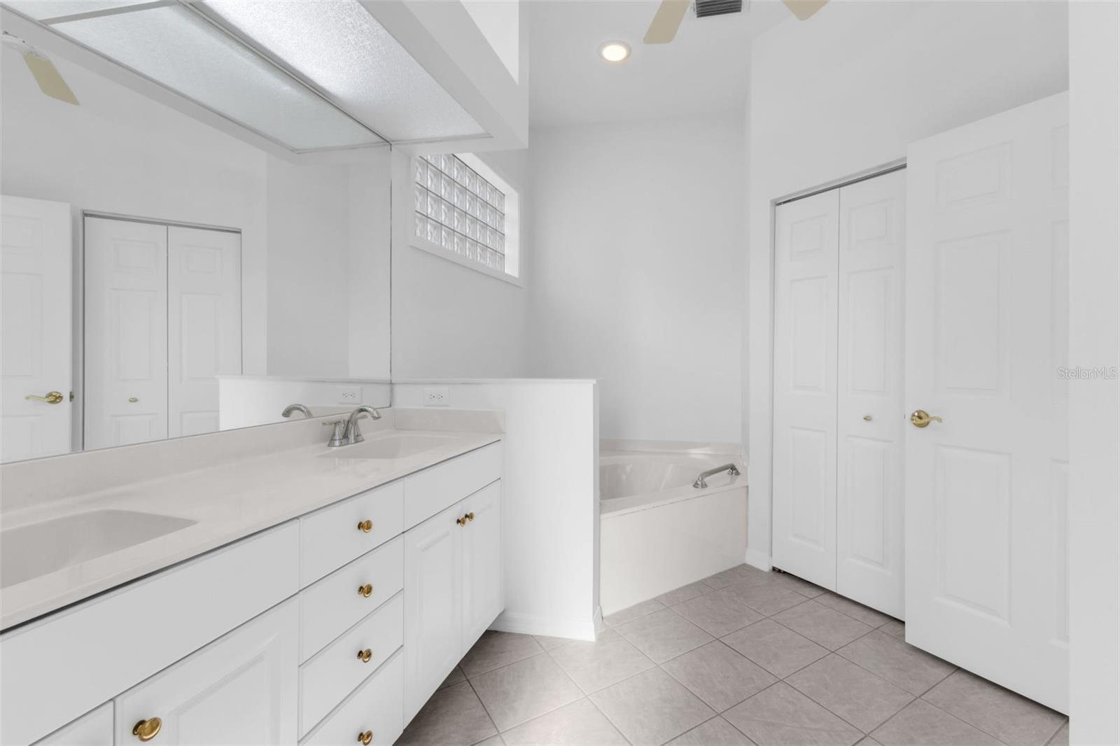 878 CHALMERS DR #878, VENICE, FL, 34293