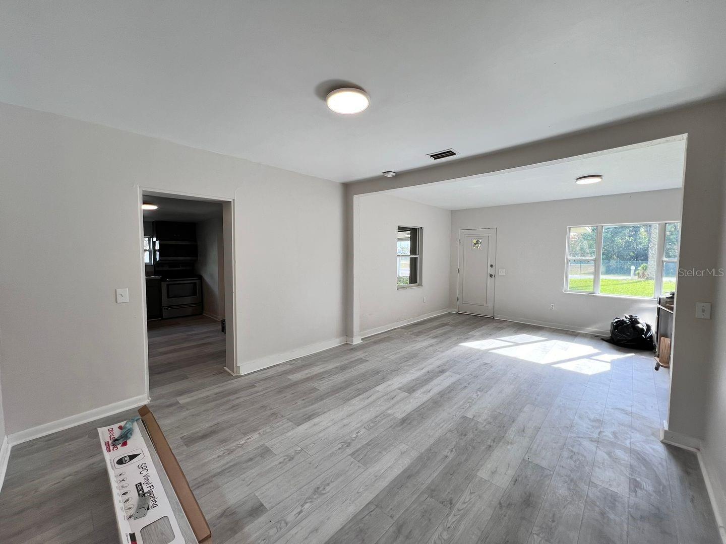 107 OAKLAND DR, DELAND, FL, 32720