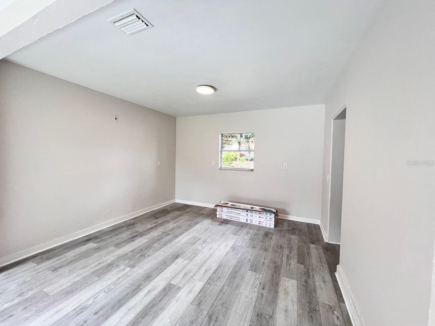 107 OAKLAND DR, DELAND, FL, 32720