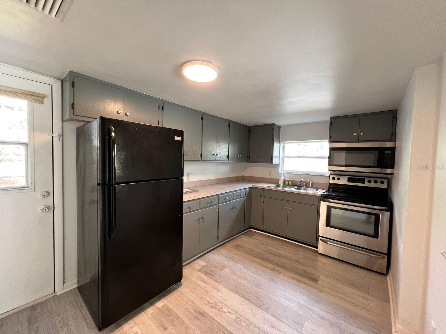 107 OAKLAND DR, DELAND, FL, 32720