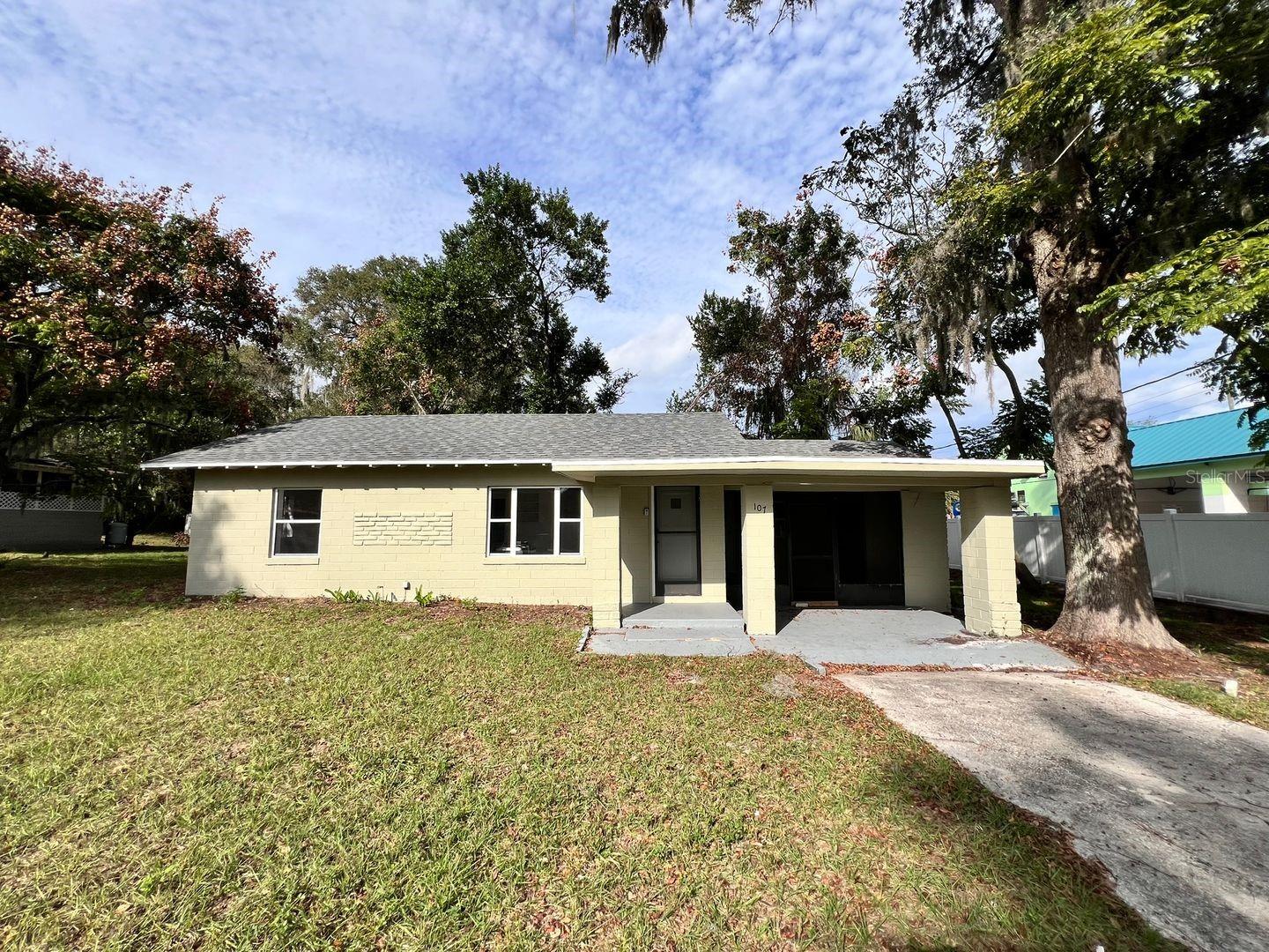 107 OAKLAND DR, DELAND, FL, 32720