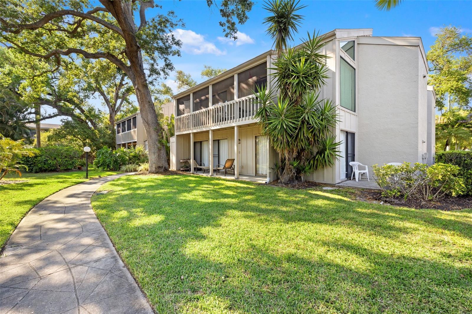 2200 BAHIA VISTA ST #B8, SARASOTA, FL, 34239