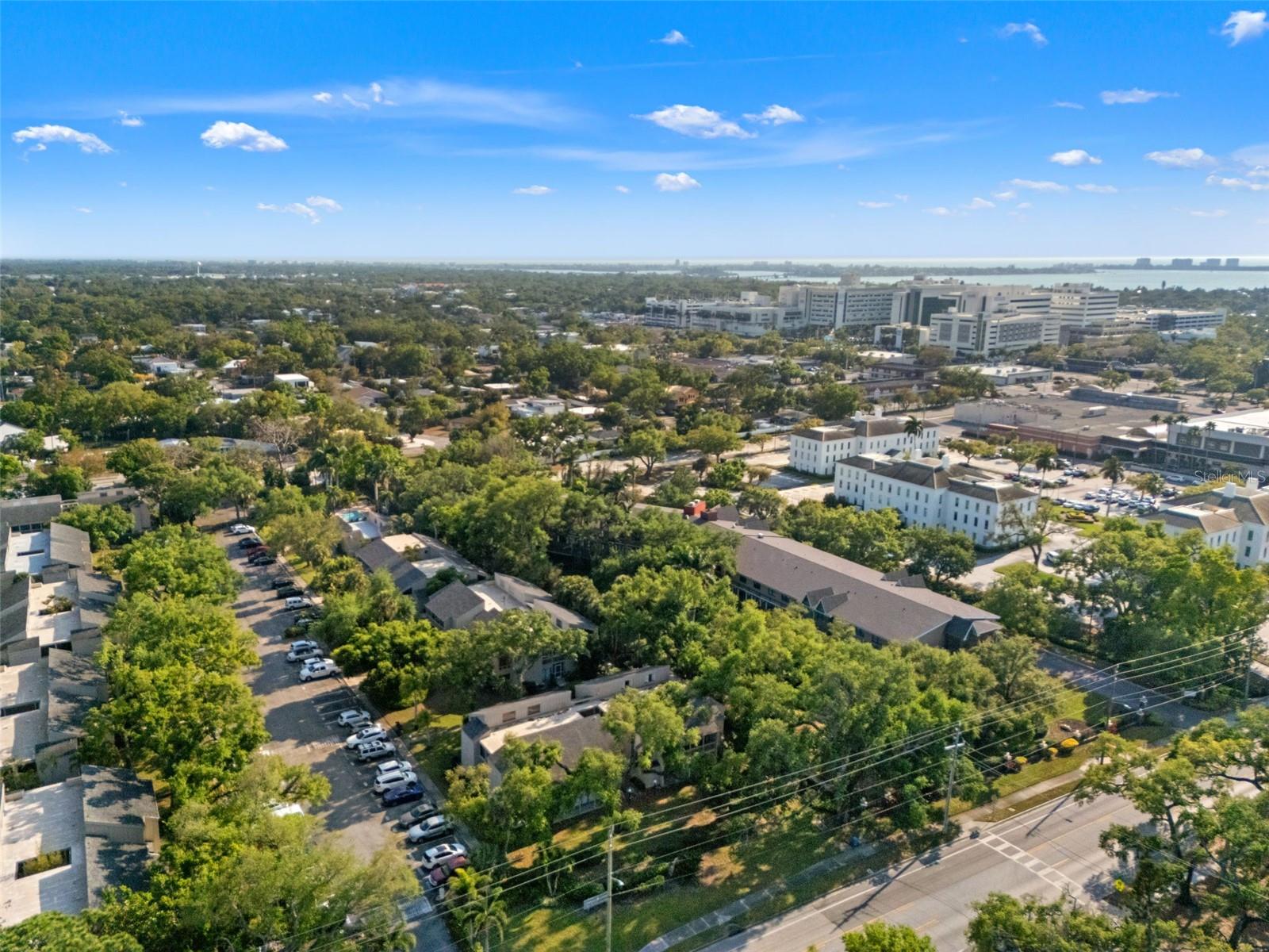 2200 BAHIA VISTA ST #B8, SARASOTA, FL, 34239