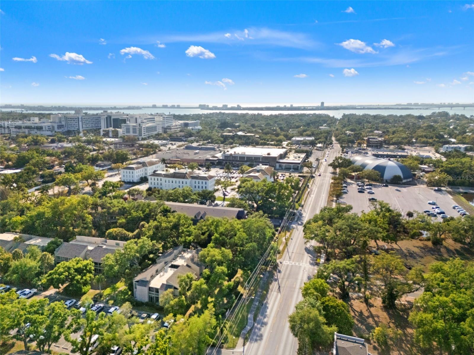 2200 BAHIA VISTA ST #B8, SARASOTA, FL, 34239