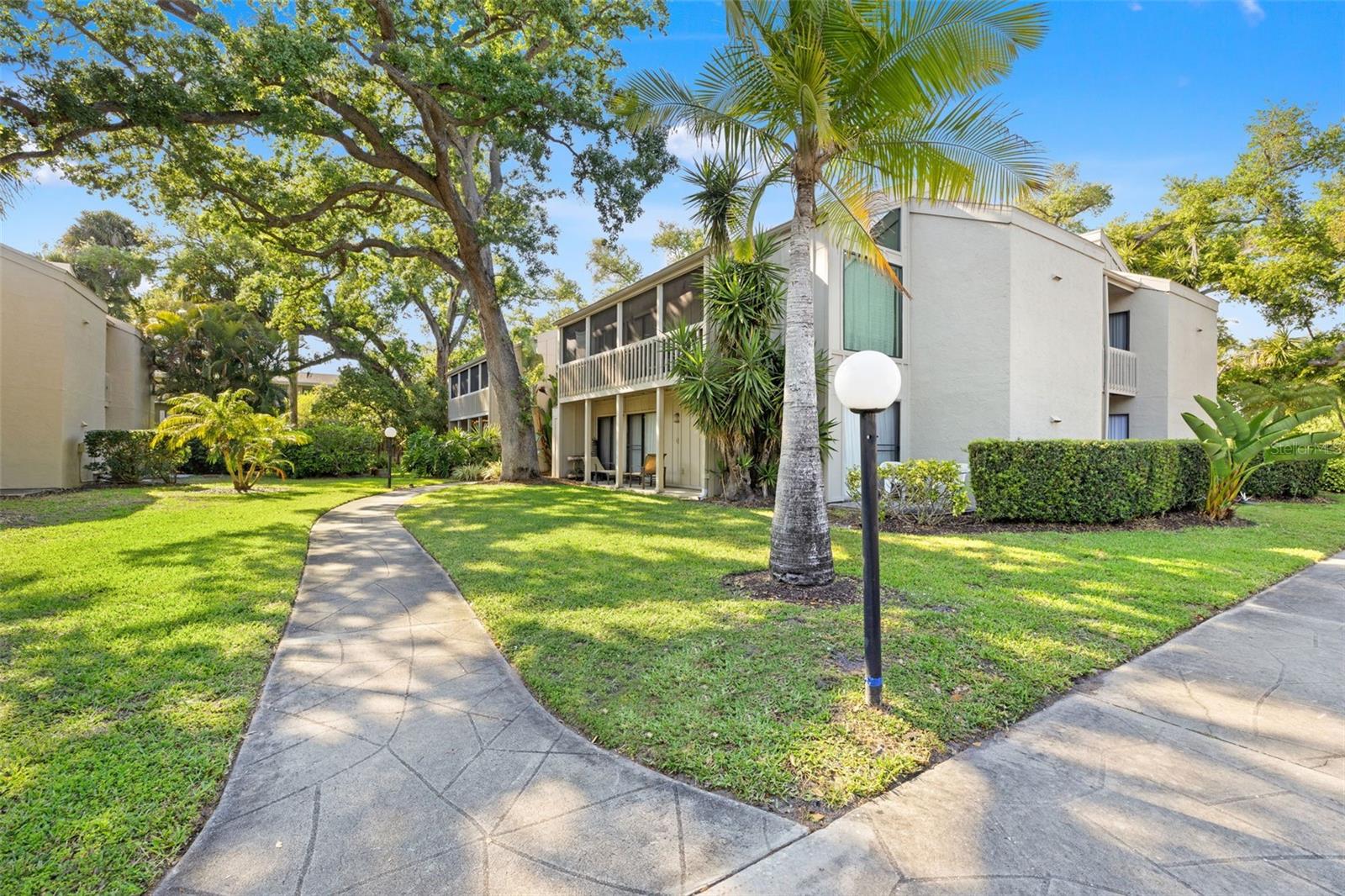2200 BAHIA VISTA ST #B8, SARASOTA, FL, 34239