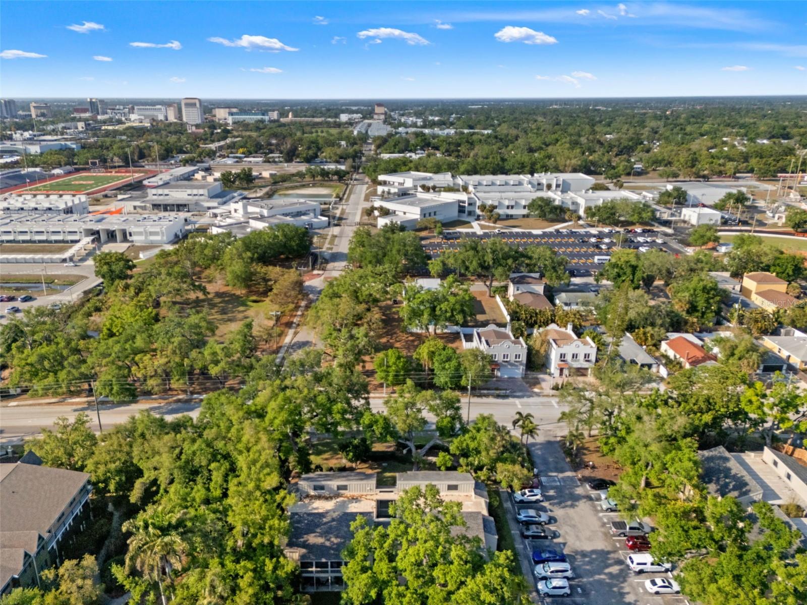 2200 BAHIA VISTA ST #B8, SARASOTA, FL, 34239