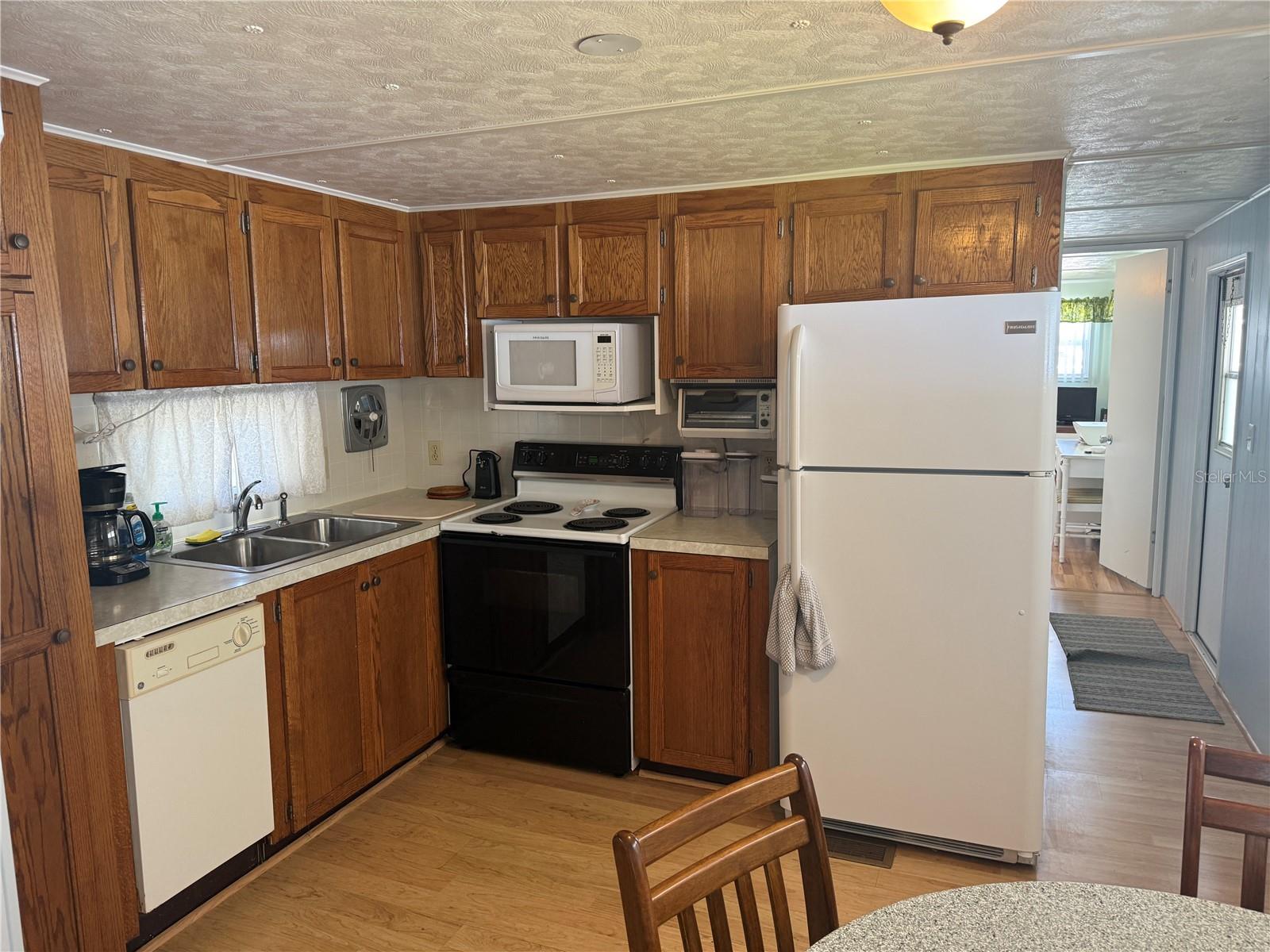 731 CAMELLIA DR, VENICE, FL, 34293