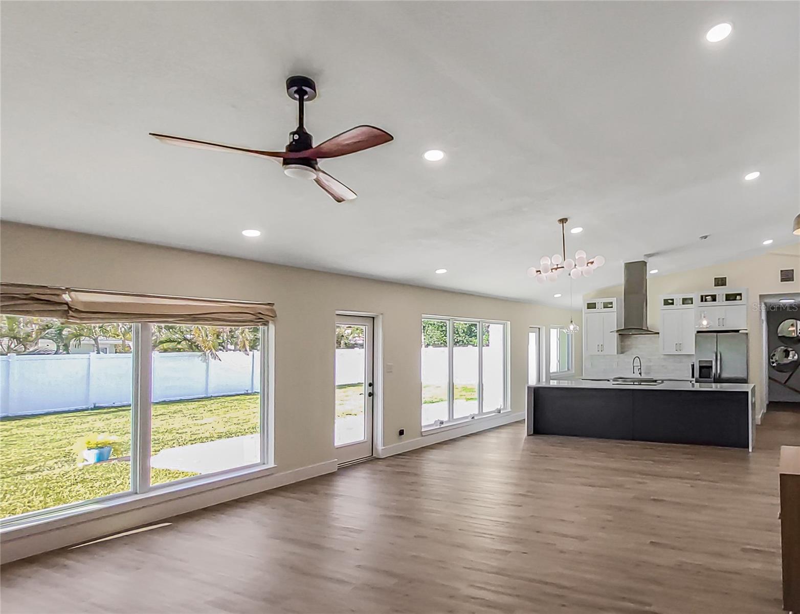 2713 RENATTA DR, BELLEAIR BLUFFS, FL, 33770