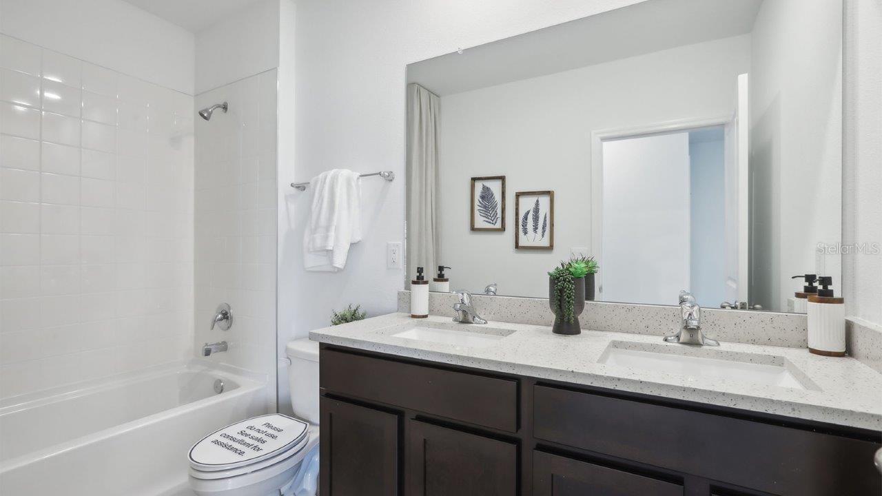 5277 BERRY BAY AVE, WIMAUMA, FL, 33598