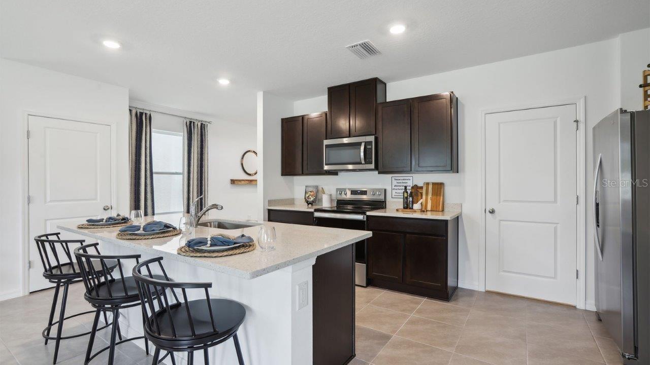 5277 BERRY BAY AVE, WIMAUMA, FL, 33598