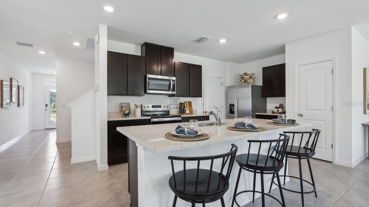 5277 BERRY BAY AVE, WIMAUMA, FL, 33598
