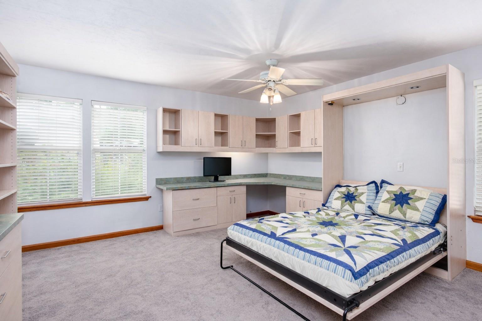 299 RILEY LAKE DR, HAWTHORNE, FL, 32640
