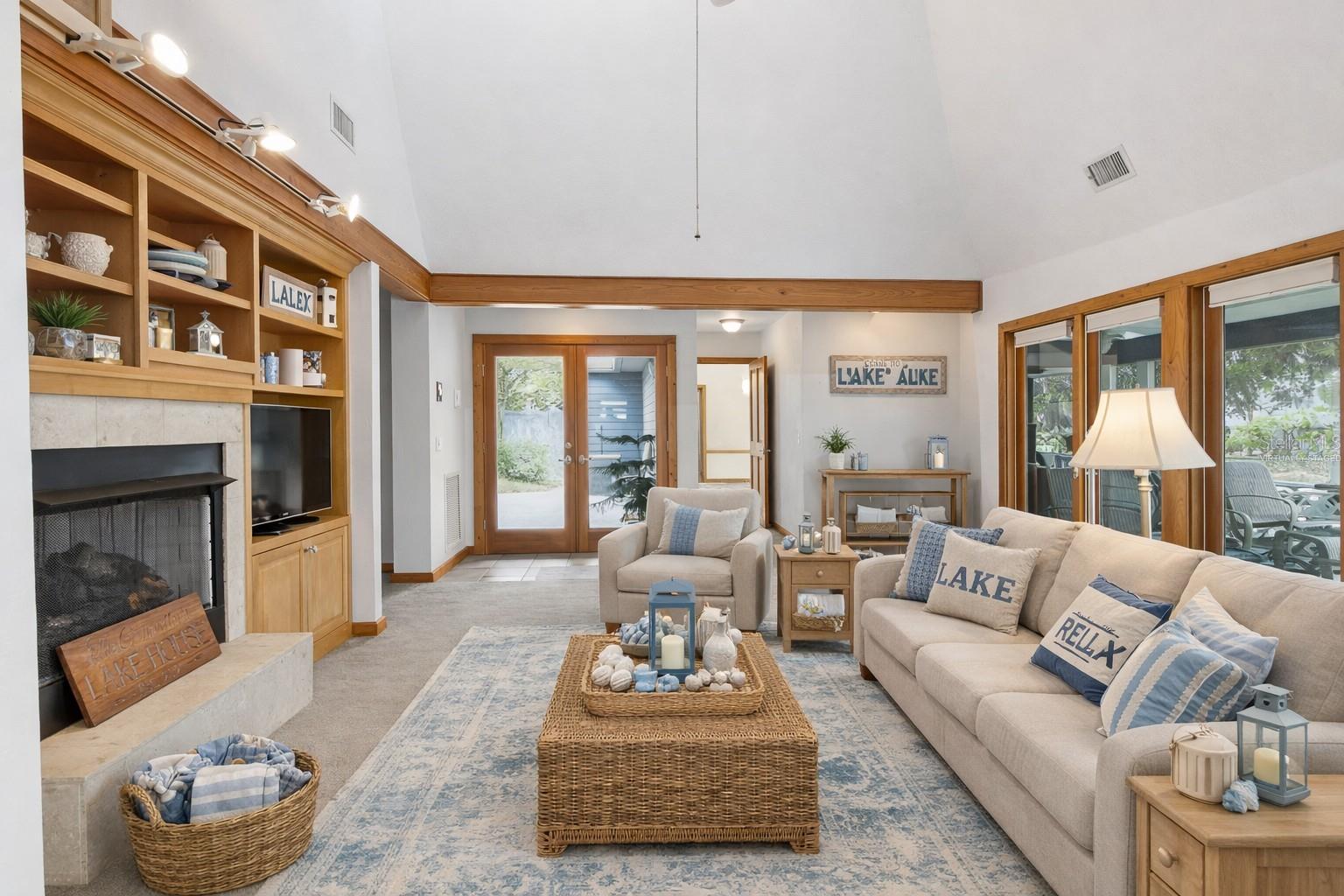 299 RILEY LAKE DR, HAWTHORNE, FL, 32640
