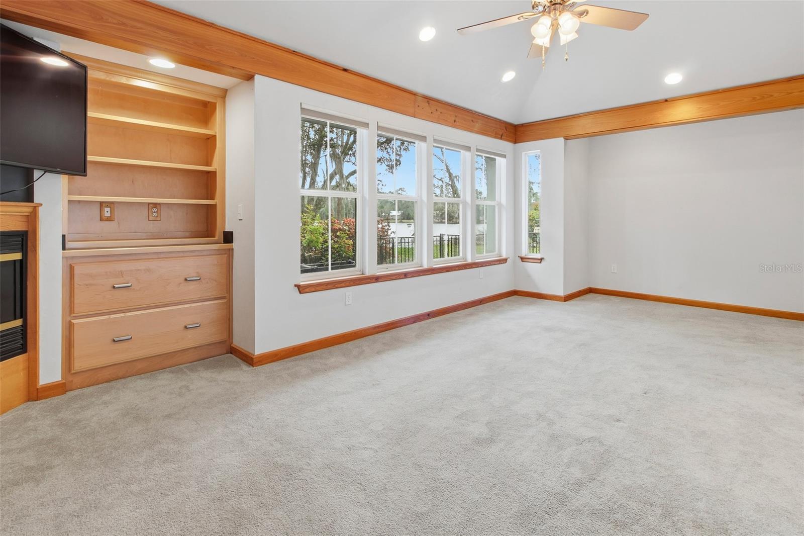 299 RILEY LAKE DR, HAWTHORNE, FL, 32640