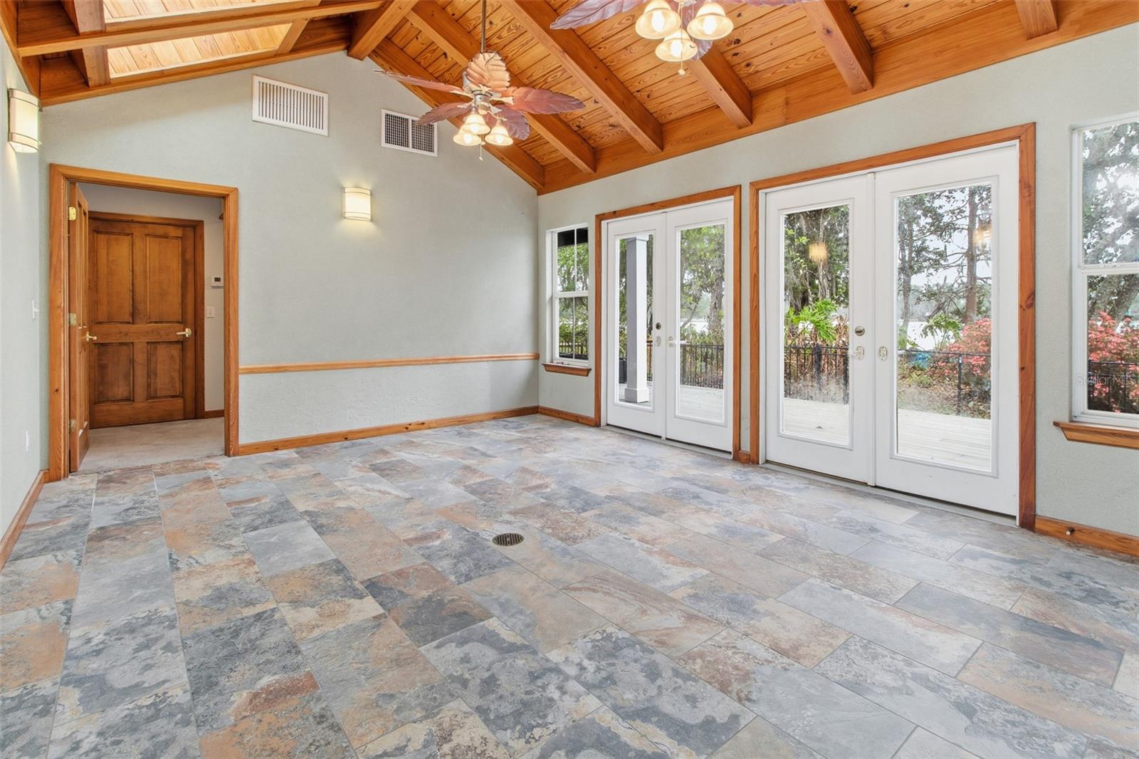 299 RILEY LAKE DR, HAWTHORNE, FL, 32640