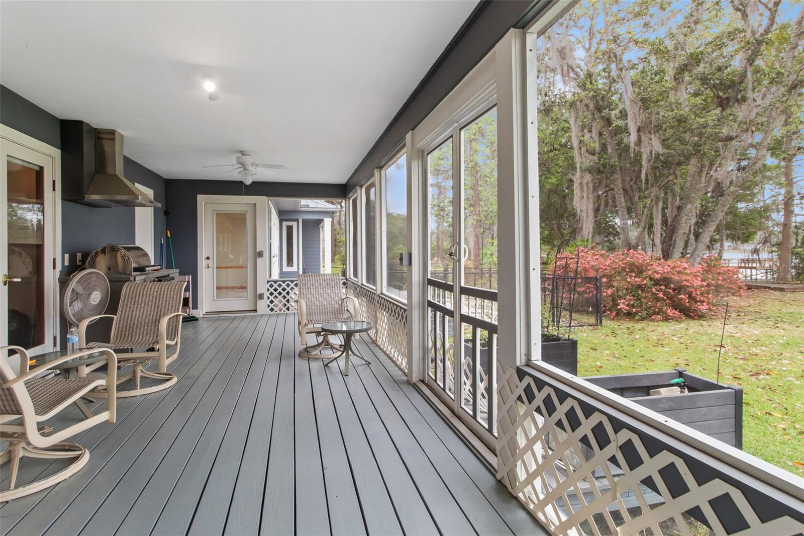 299 RILEY LAKE DR, HAWTHORNE, FL, 32640